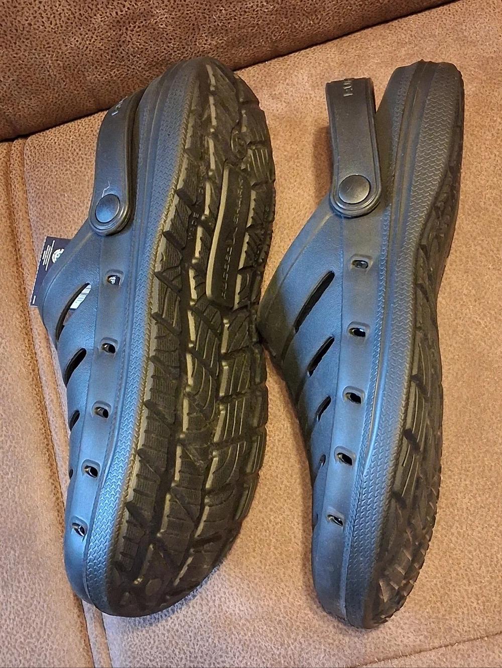 Rugged Shark Men's Black Slip-On Water-Resistant Clog Size 10